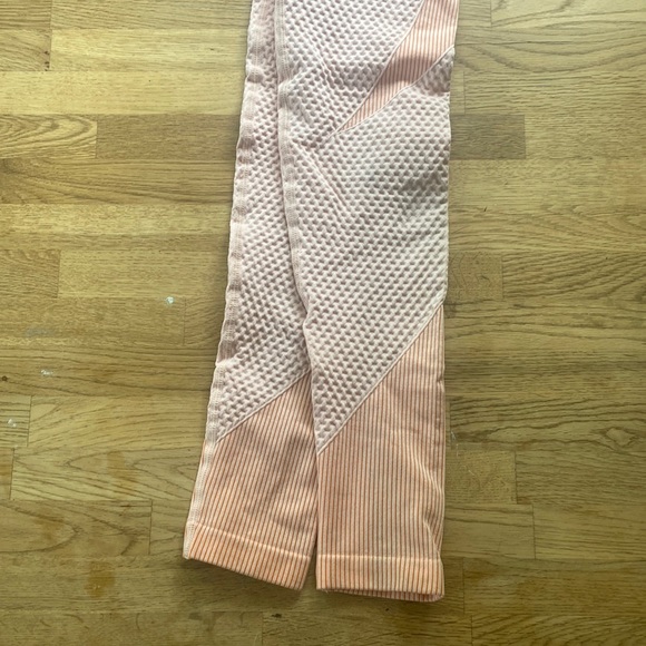 Astoria Activewear Pink Workout Leggings - Picture 4 of 4